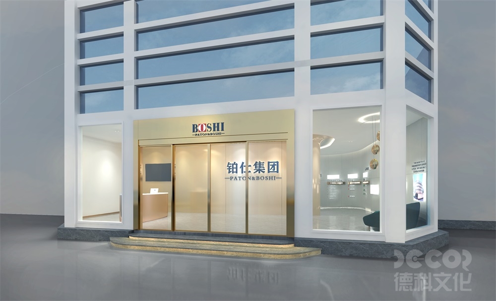 在服饰展馆展厅设计中，如何考虑到观众的不同需求和身体特点