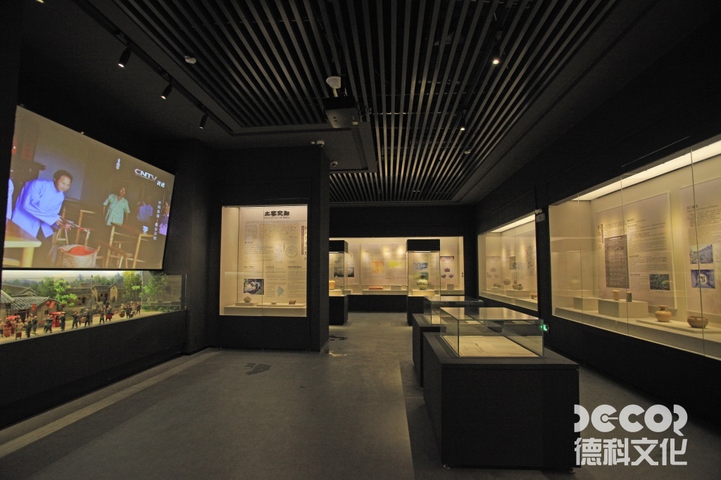 专业企业展厅设计公司如何设计展厅的展示架？